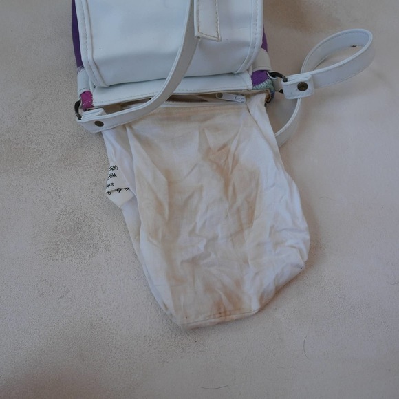 White Leather Crossbody Vintage Patchwork Multi-Color Flap-Over Snap Closure - Picture 8 of 9